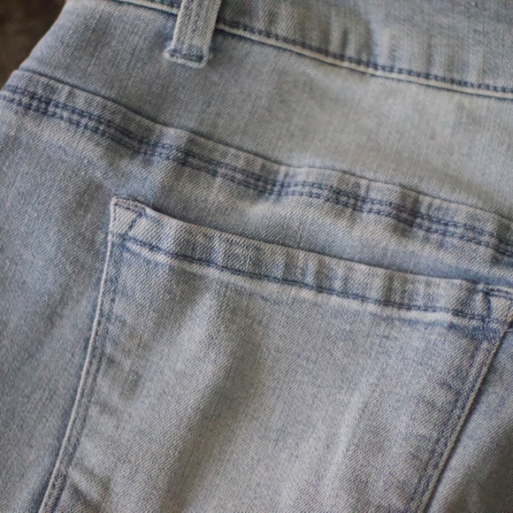 Light Skinny Jeans - Picture 3 of 5